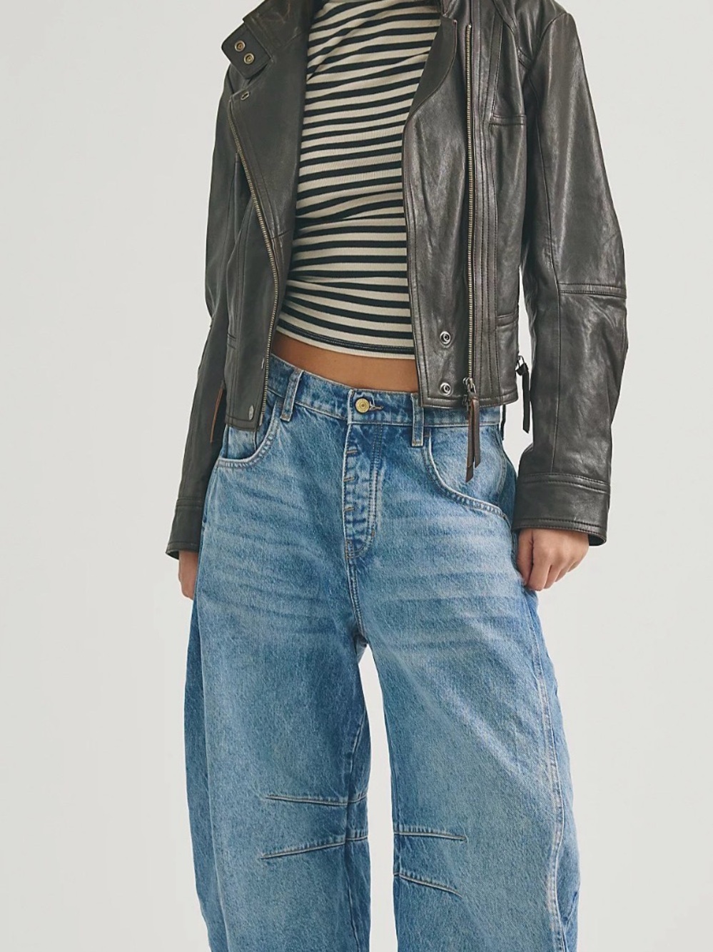WE THE FREE BARREL JEANS IN ULTRA LIGHT BEAM 32 NEW